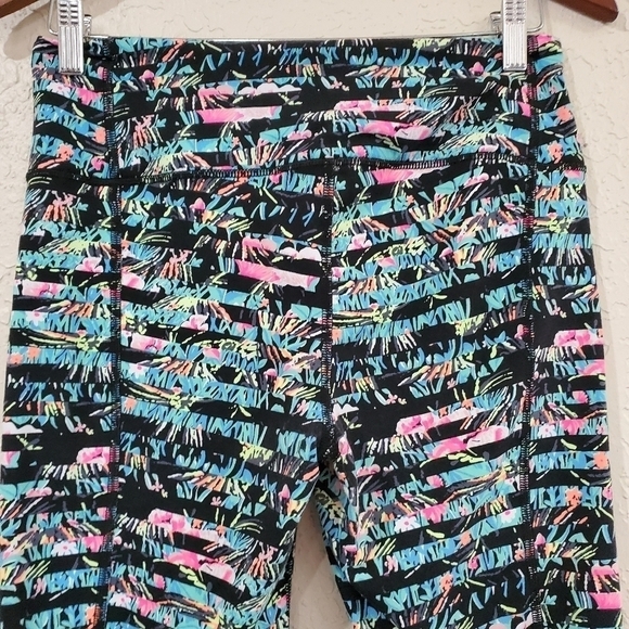 Victoria's Secret Sport Capri Workout Leggings Med - Picture 5 of 9